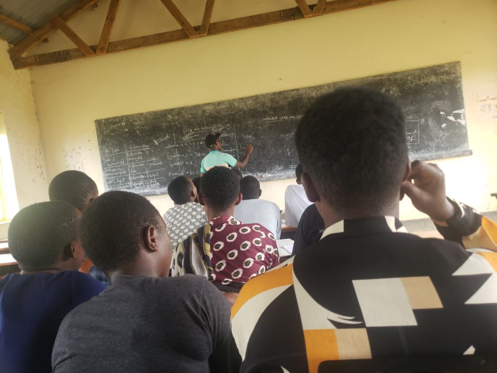 b7a5354e-4a20-4f6e-b1c4-10a9deb71a16 b7a5354e-4a20-4f6e-b1c4-10a9deb71a16